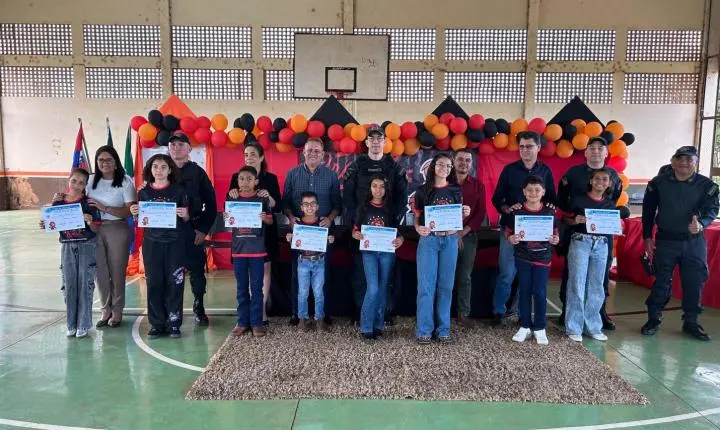Taquarussu forma 52 alunos do 5º ano no PROERD e reforça ações de prevenção às drogas e à violência